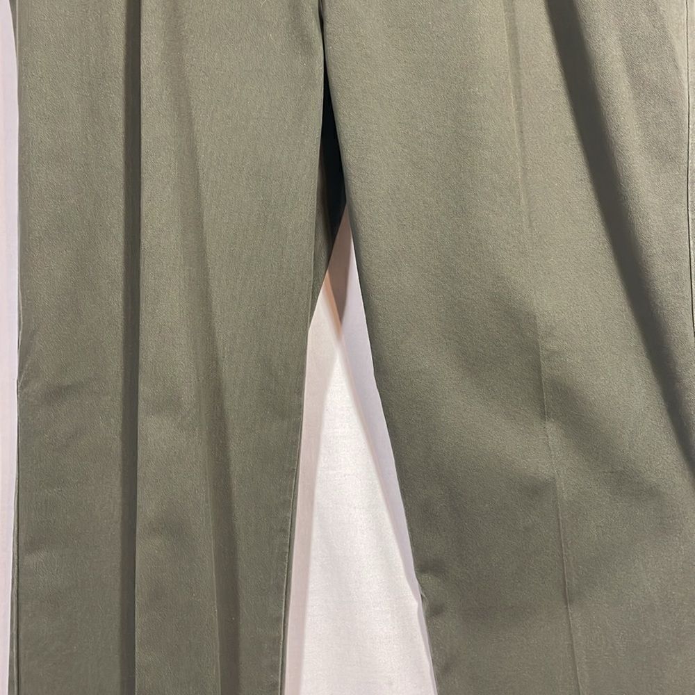 Lands End army green pleated trousers - Picture 3 of 9